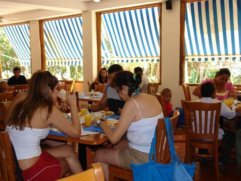 Portofino Complex Hotel Playa El Agua Exterior photo