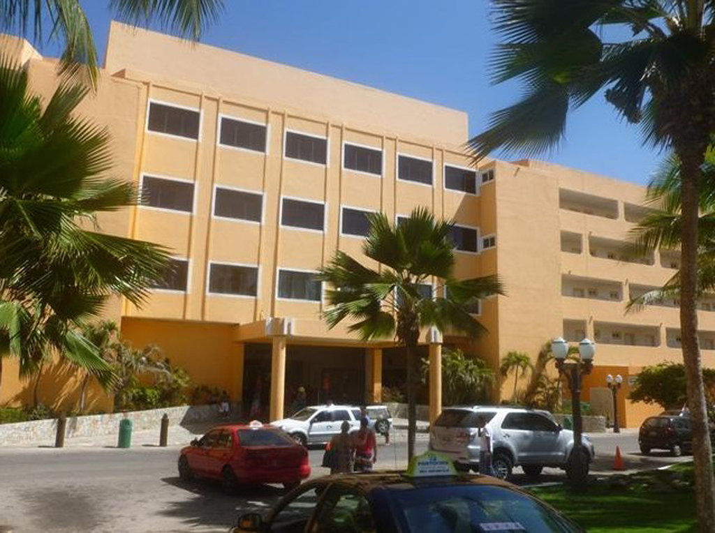 Portofino Complex Hotel Playa El Agua Exterior photo